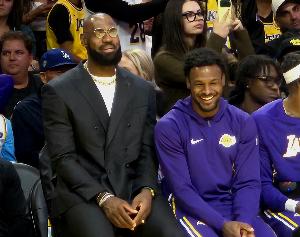 NBA黄蜂vs凯尔特人_NBA黄蜂vs凯尔特人高清直播_NBA黄蜂vs凯尔特人在线观看无插件