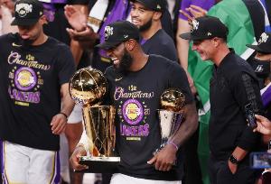 NBA火箭vs灰熊_NBA火箭vs灰熊免下载直播_NBA火箭vs灰熊网页直接观看